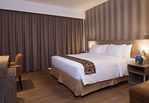 Ayaka SuitesHotel Overview