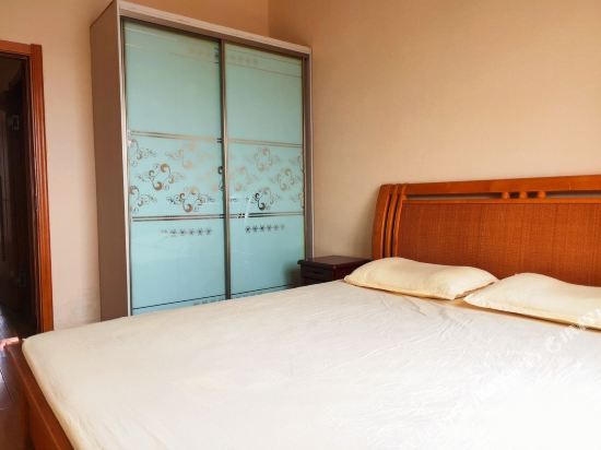 大连向日葵公寓    分(4条点评) 328起距离1公里立即预订