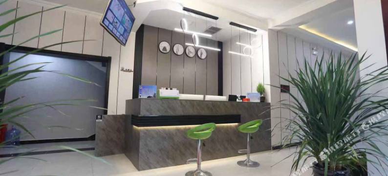 秦安东赢酒店图片