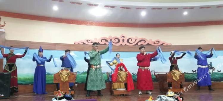 希拉穆仁草原蒙古包图片