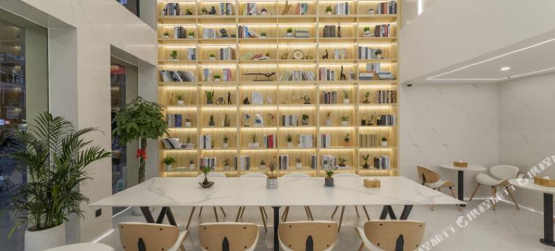 汉莱斯智慧酒店(上海朱泾东林寺店)图片