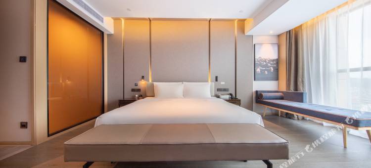 东莞凤岗南天大厦亚朵酒店图片