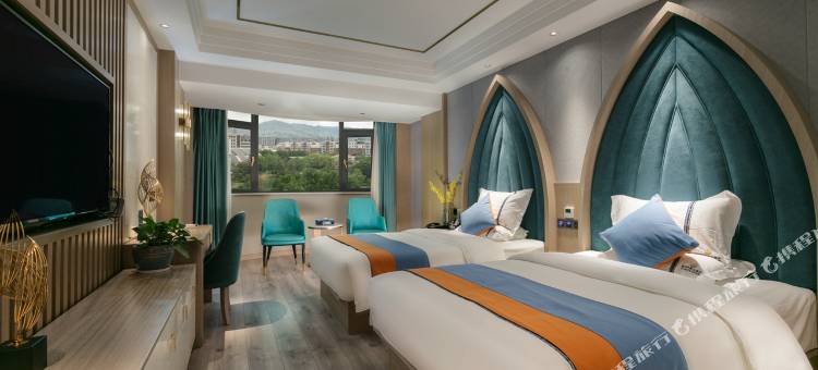 临沧瑞尚悦景大酒店(沃尔玛广场玉龙湖公园店)图片