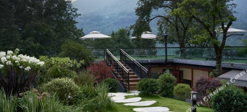 青城山山色森林私汤酒店图片