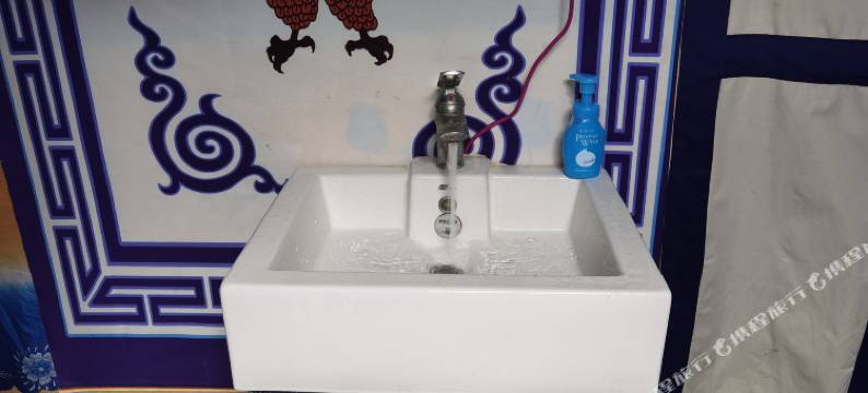 珠峰大本营供氧帐篷图片