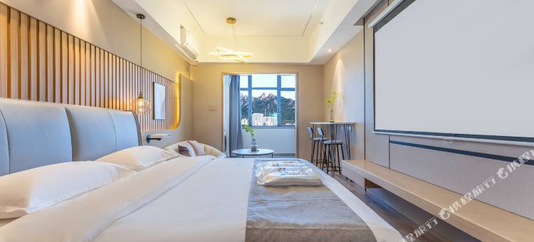 斯维登精品公寓(青岛五四广场宁夏路地铁站店)图片