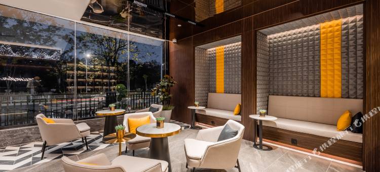 如家酒店·neo(上海新国际博览中心芳华路地铁站店)图片