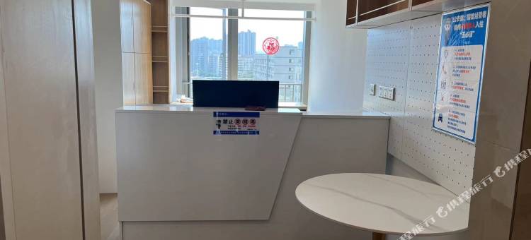 铂斯登行政公寓(龙华汽车站店)图片
