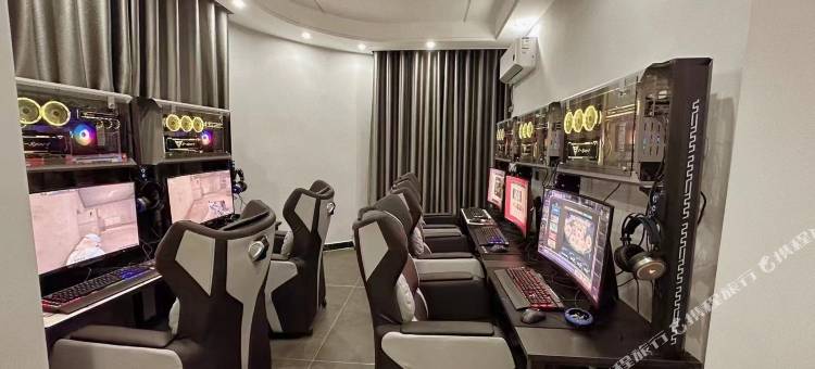 艺铂电竞酒店图片