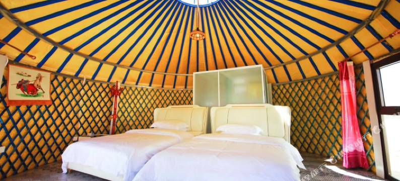 辉腾锡勒马术演艺小镇图片