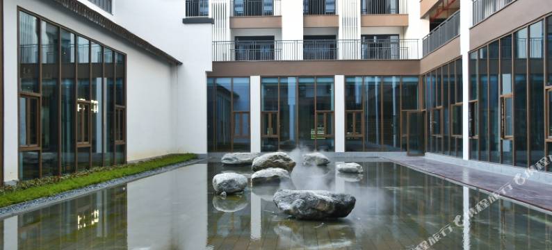 南山十二院度假酒店(南丹山森林王国店)图片