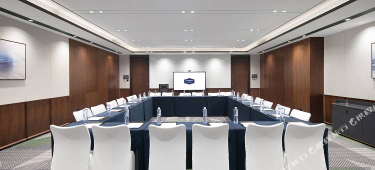 阿拉善希尔顿欢朋酒店图片