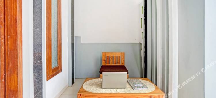 OYO Life 90472 维拉杜阿杜阿(Villa Dua Dua RedPartner)图片