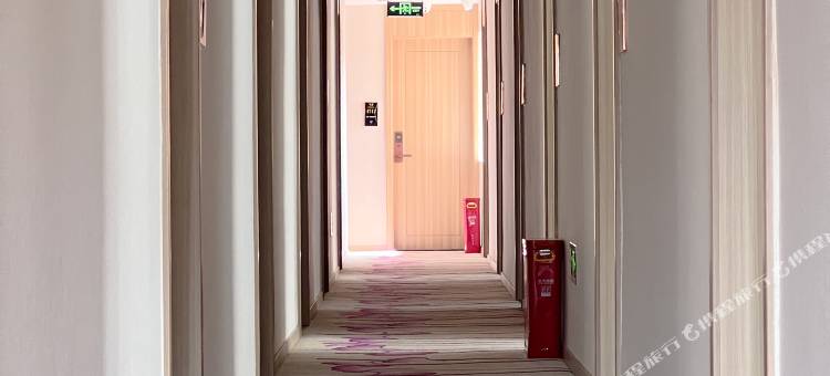 雅筑轻奢酒店图片