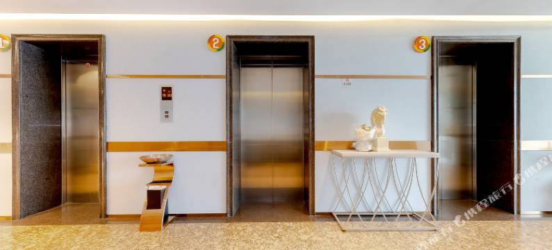 玺悦·冠御高空酒店(成都春熙路文殊院店)图片