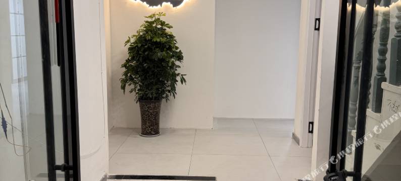 等你十年青年旅社(淮北海容广场店)图片