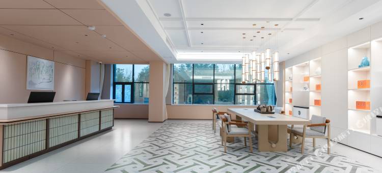 品睿酒店(伊犁巩留县人民广场云杉时代店)图片