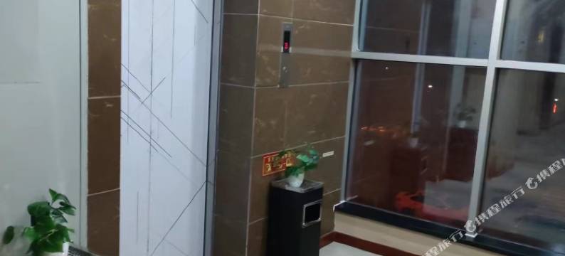 天津逸佳假日酒店(刘园地铁站店)图片