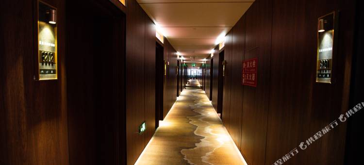 艺龙瑞云酒店(昆区包百王府井店)图片