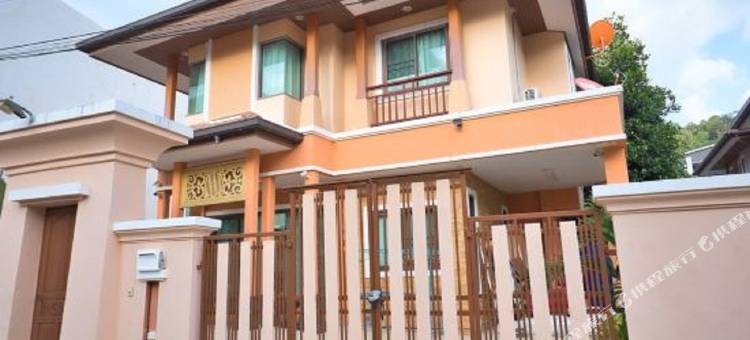 芭东3卧麻将桌步行可至江西冷私人泳池(Walk to Bangla.Rd in 10min 3 room+pool)图片