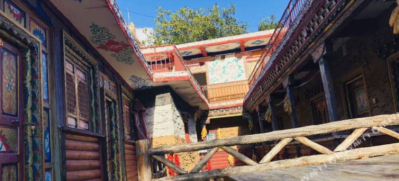 丹巴甲居金花驿站图片