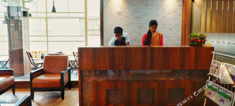 高莫哈大酒店(Hotel Gulmohar Grand)图片