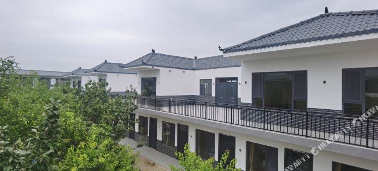 龙泉山庄图片