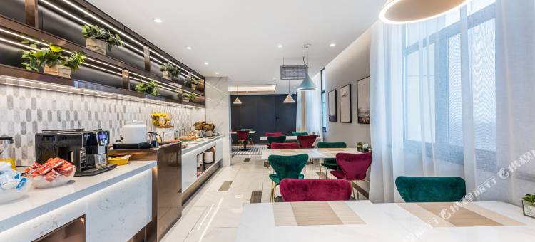 白玉兰酒店(建湖万彩国际购物中心店)图片