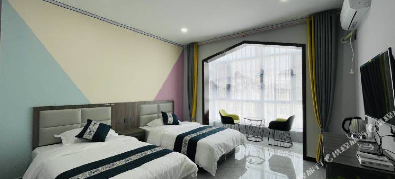 伊方新品民宿(易县恋乡太行水镇店)图片