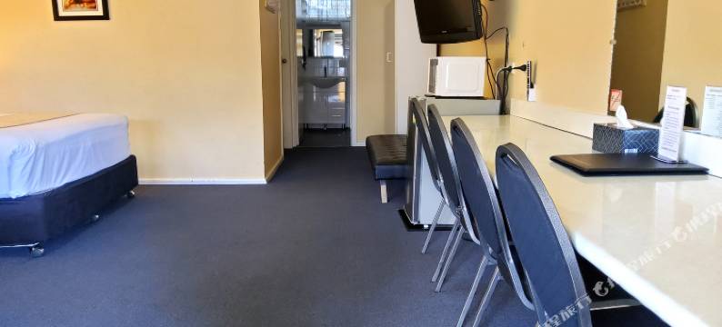 高速公路汽车旅馆(Highway Motor Inn)图片