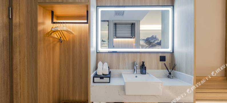 H+酒店(南京鸡鸣寺鼓楼地铁站店)图片