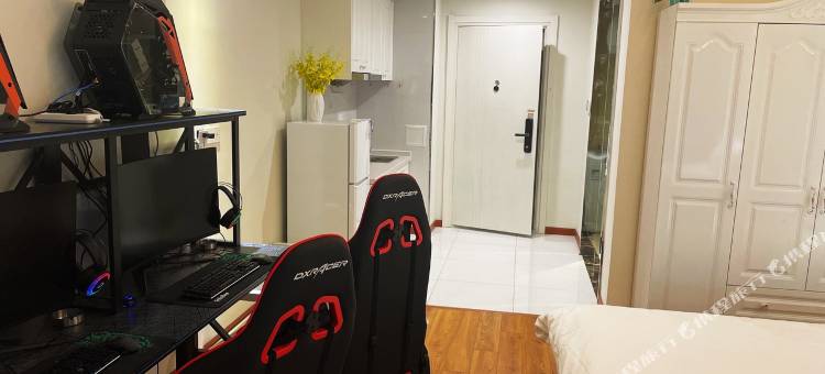 扬州悦享电竞公寓(万达广场店)图片