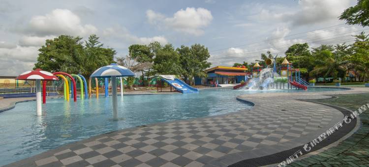 普沃达迪凯里亚德格兰名家饭店(Grand Master Hotel Purwodadi)图片