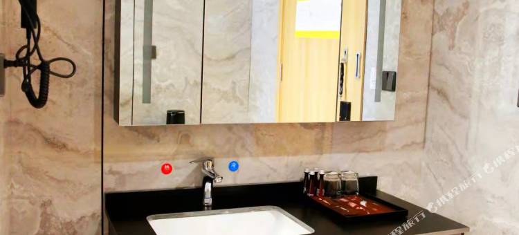 布丁酒店(安庆高铁站光彩市场店)图片