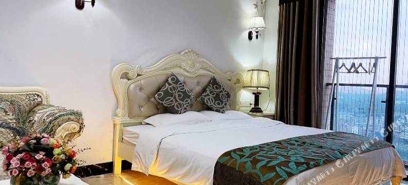 月光小筑轻居(广州高铁南站石壁地铁站店)图片