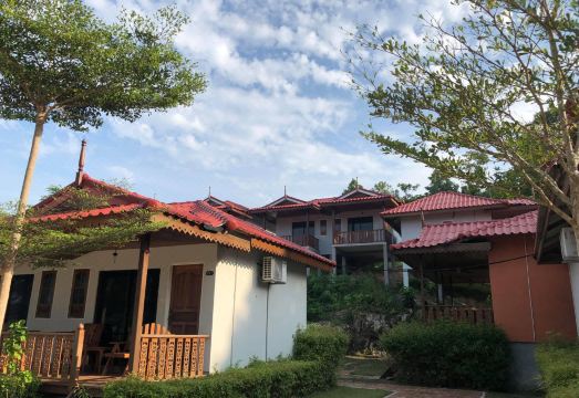 Shaz Resort Pulau Tinggi Hotel Overview