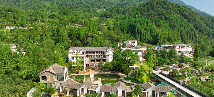 悠哉山居温泉民宿图片