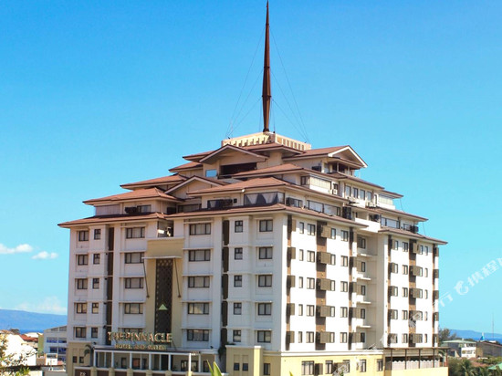 品尼高套房酒店