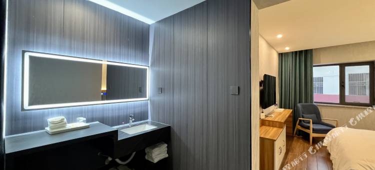 君悦优选电竞酒店(包头火车站店)图片