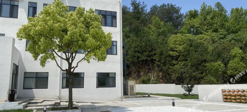 巨石山一心山居图片