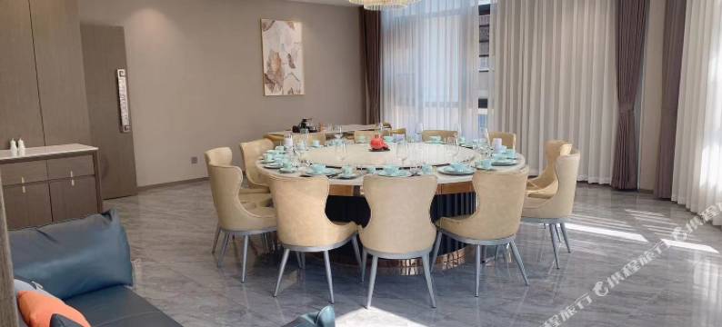 蒙自莫及艺术画展酒店图片