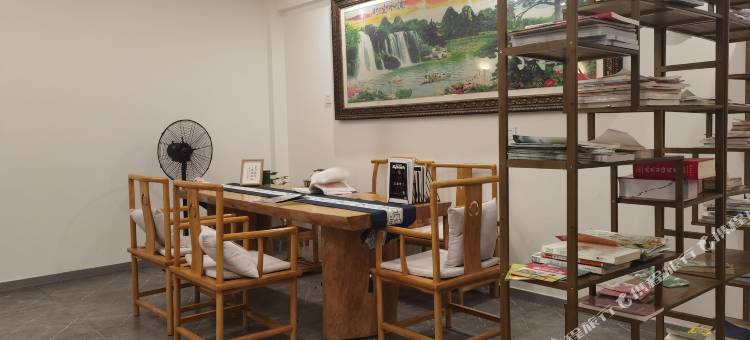 青城后山秋藏叁时民宿(泰安古镇店)图片