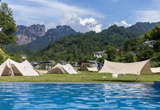 Zhangjiajie Yexi Riverside Holiday CampHotel Overview