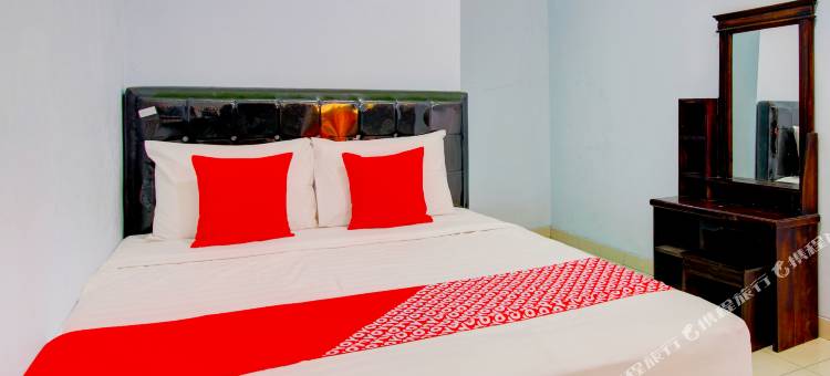 OYO 93025 苏里亚阿巴迪伊斯兰民宿靠近贡邦市广场(Surya Abadi Homestay Syariah RedPartner)图片