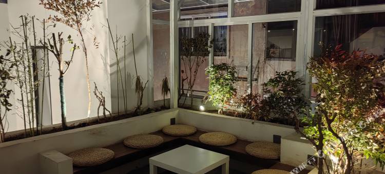 临汾柒间房民宿(平阳广场生龙国际店)图片