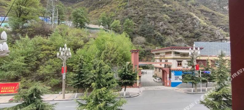 康定南渝酒店图片