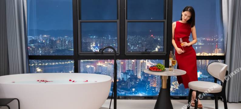 Sky·云际51高空江景度假酒店(重庆奥体中心龙湖时代天街店)图片