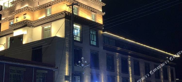 杂多扎西仓酒店图片