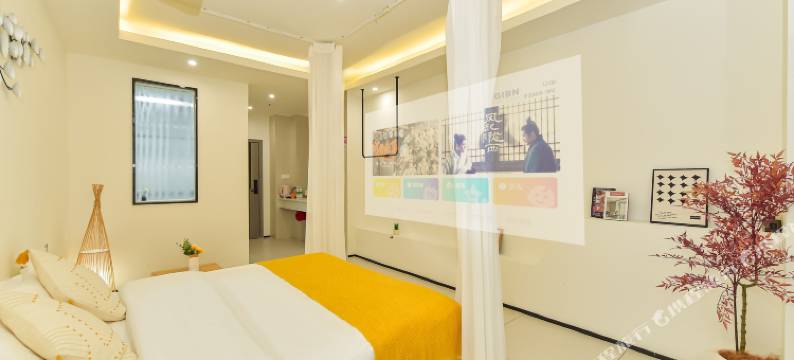 云端·Youngstyle时尚观影酒店(花溪大学城海纳广场精彩城店)图片