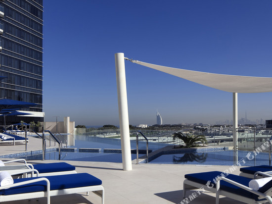 Avani+迪拜棕榈景观酒店及套房